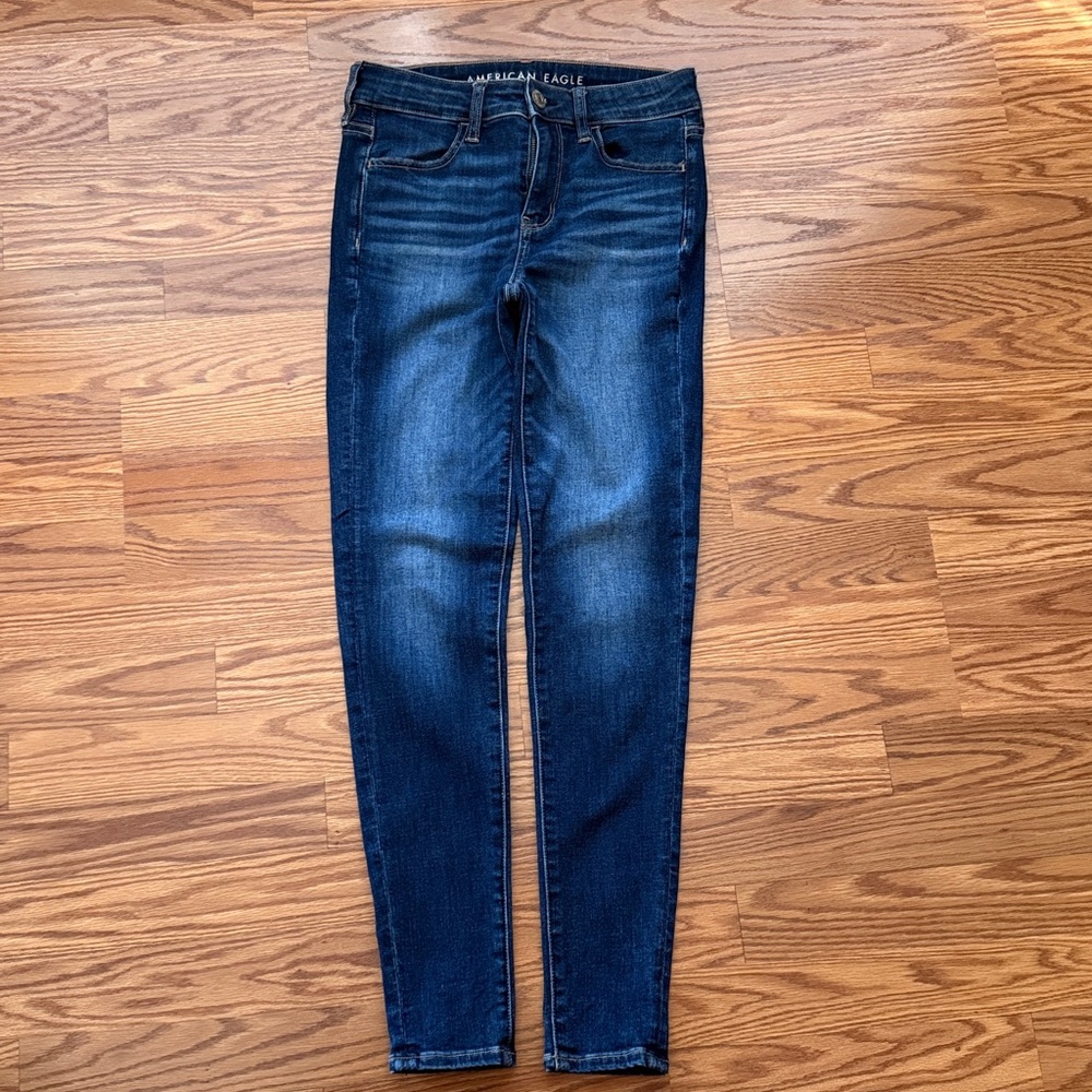 American Eagle Medium Wash Jeans